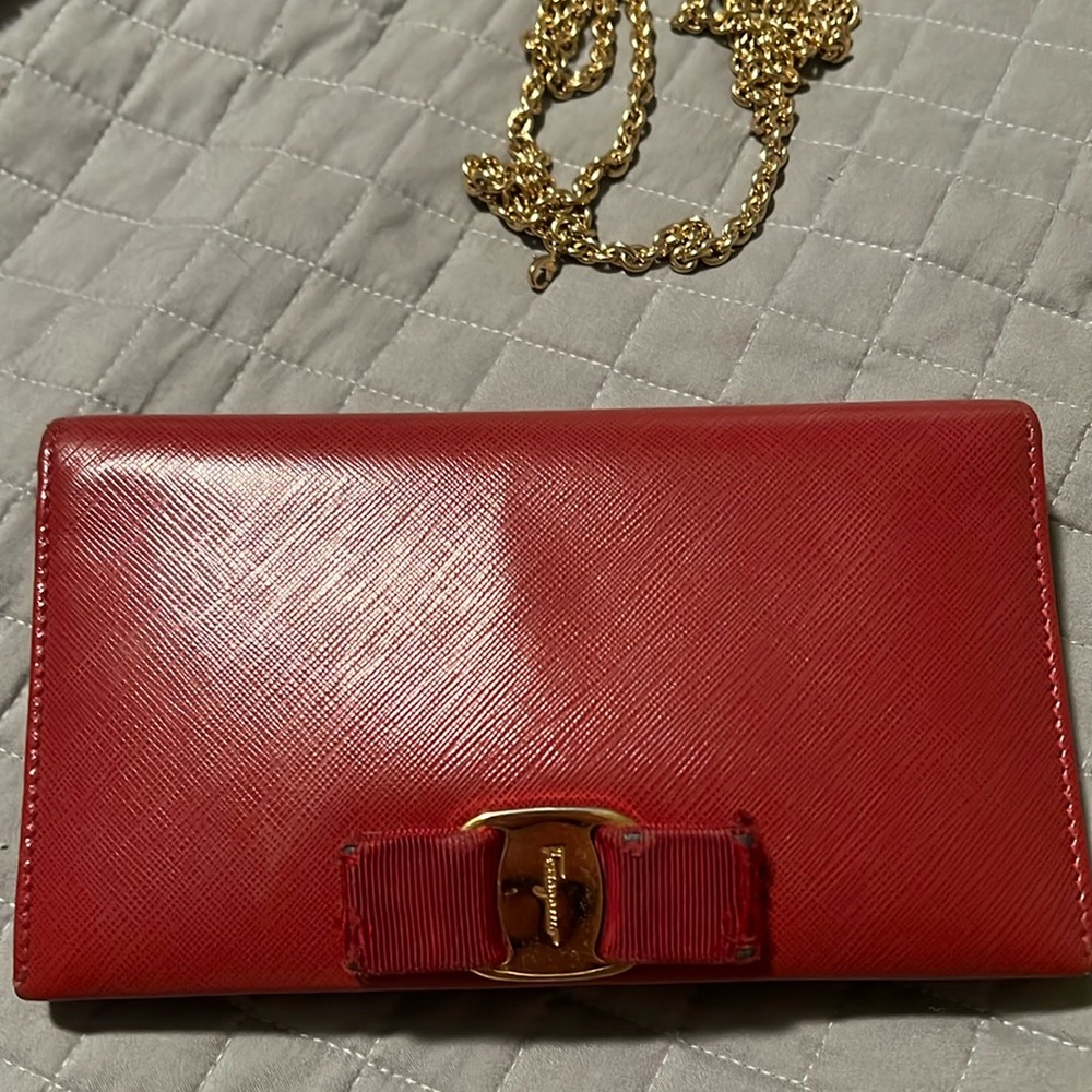Ferragamo wallet / crossbody bag
